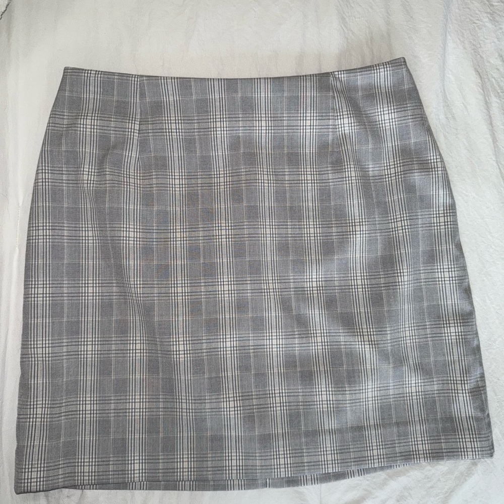 H&M Gray Checkered Mini Skirt
